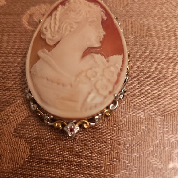 Vintage Sterling Silver and Palladium Carved Shell Cameo Pendant - Picture 3 of 7